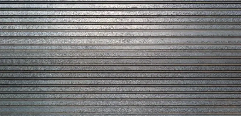 Gate Surface of Horizontal Metal Panels